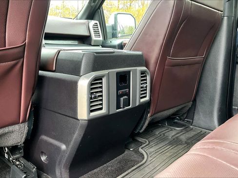 Used 2016 Ford F150 Platinum w/ Equipment Group 701A Luxury AWD/4WD image 36