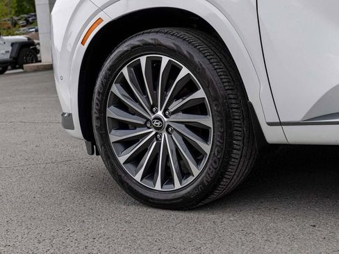 Used 2023 Hyundai Palisade Calligraphy w/ Winter Package AWD/4WD image 7