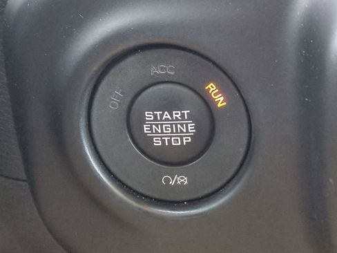 Used 2022 Jeep Wrangler Unlimited Sahara w/ Safety Group image 26