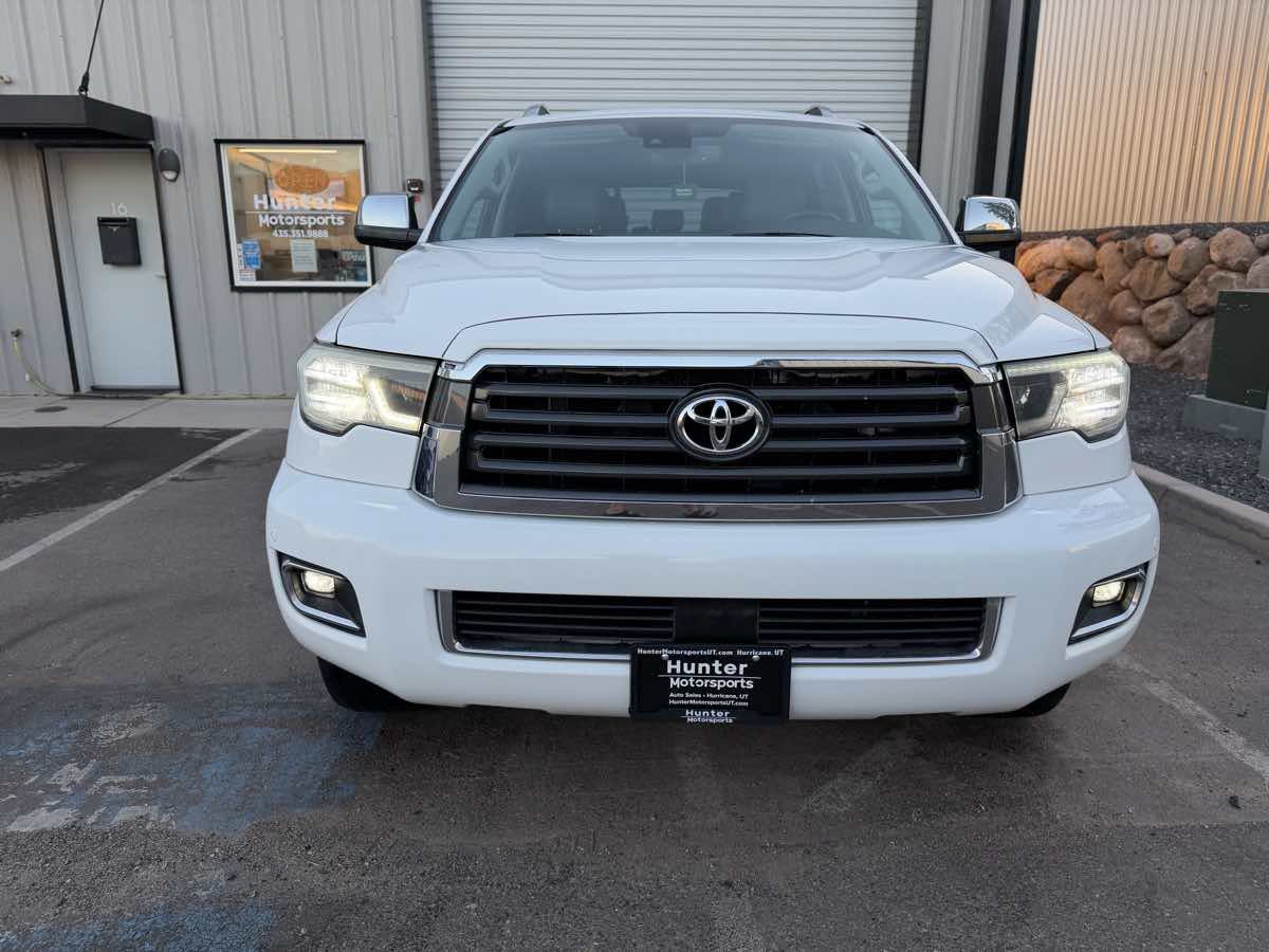 Used 2018 Toyota Sequoia Limited w/ Safety & Convenience Package AWD/4WD image 14
