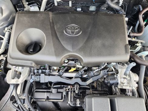 Used 2025 Toyota RAV4 XLE w/ Convenience Package FWD image 30