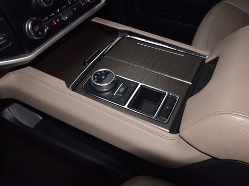 Used 2022 Ford Expedition Max Limited image 31