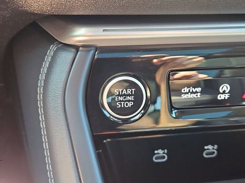 Certified 2025 Audi Q5 Premium w/ Convenience Package AWD/4WD image 26