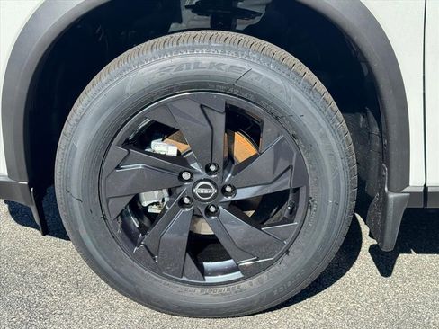 New 2026 Nissan Rogue SV w/ Cold Weather Package FWD image 9