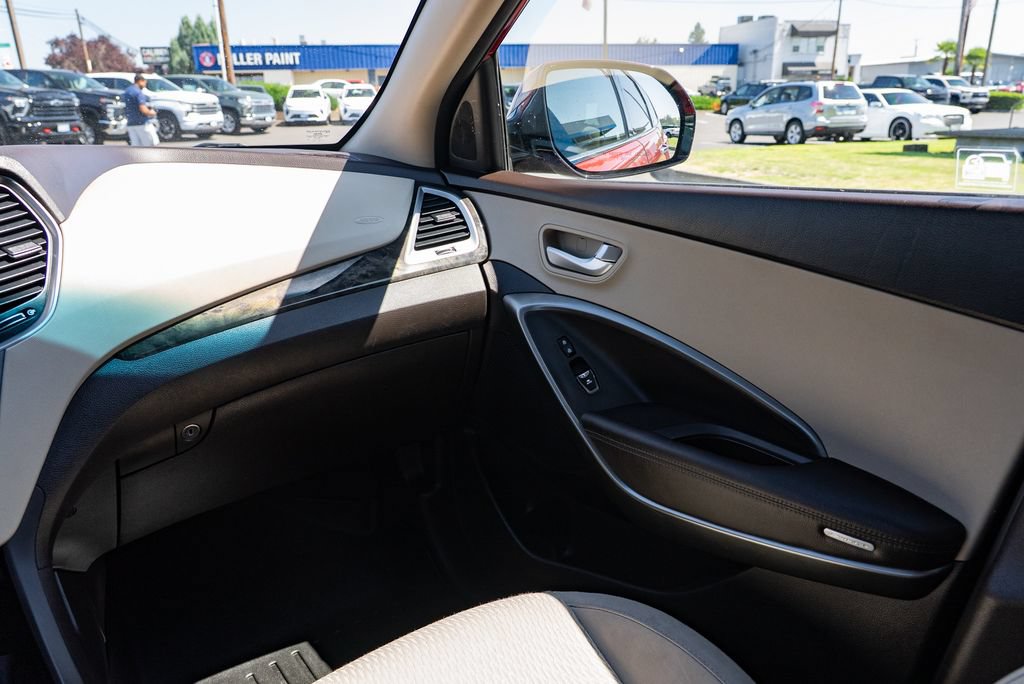Used 2018 Hyundai Santa Fe SE AWD/4WD image 10