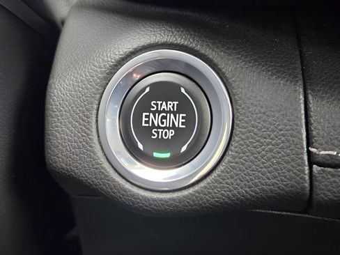 Used 2023 Buick Envision Essence w/ Sport Touring Package AWD/4WD image 19