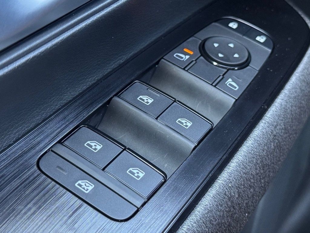 Used 2026 Nissan Kicks SV w/ SV Premium Package FWD image 18