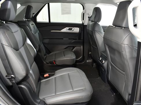 New 2026 Ford Explorer Active AWD/4WD image 19