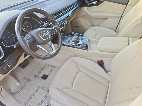 Used 2018 Audi Q7 3.0T Premium Plus w/ Premium Plus Package image 16