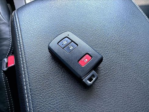 Used 2021 Toyota 4Runner Limited RWD image 19