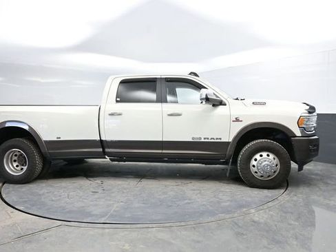 Used 2020 RAM 3500 Limited image 11