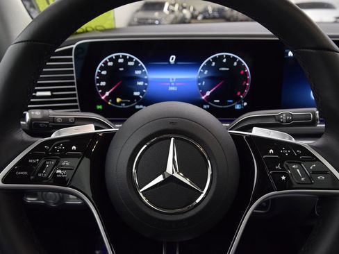 Certified 2026 Mercedes-Benz GLS 450 4MATIC image 36