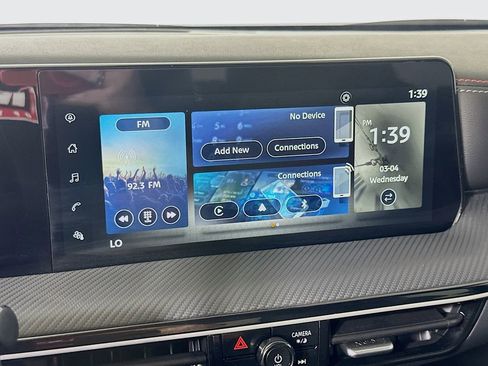 Used 2025 Nissan Kicks SR w/ Interior Electronics Package image 25