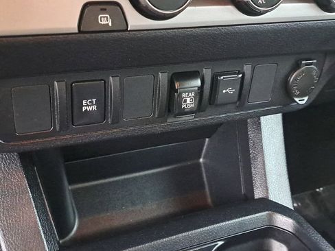 Certified 2020 Toyota Tacoma SR5 image 24