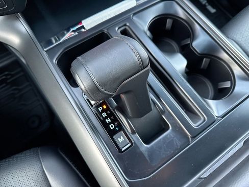 Used 2025 Ford F150 Lariat w/ Equipment Group 502A High image 17