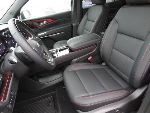 New 2026 Chevrolet Traverse Z71 w/ Enhanced Driving Package image 17