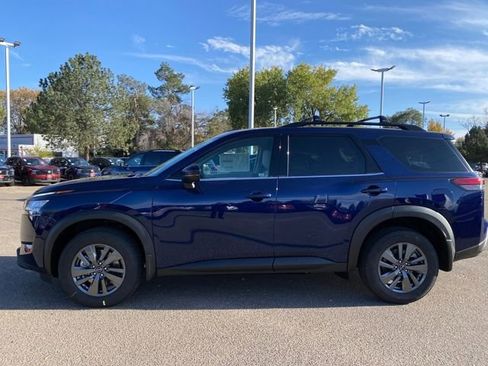 New 2025 Nissan Pathfinder SV image 2