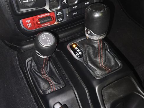 Used 2020 Jeep Gladiator Rubicon AWD/4WD image 20