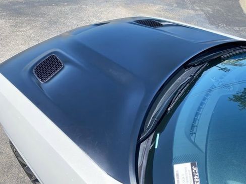Used 2016 Dodge Challenger SRT Hellcat RWD image 12