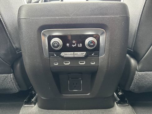 Used 2021 GMC Yukon AT4 w/ AT4 Premium Package AWD/4WD image 27