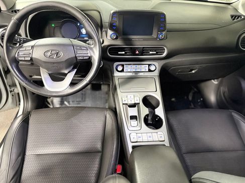 Used 2021 Hyundai Kona Limited w/ Cargo Package FWD image 11