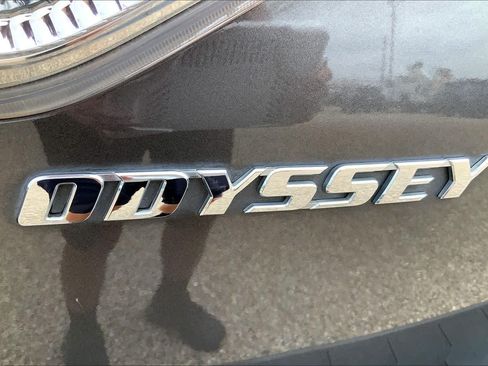 Used 2014 Honda Odyssey Touring Elite image 32