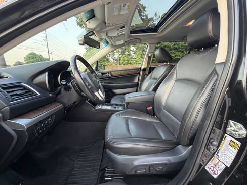 Used 2017 Subaru Outback 3.6R Limited AWD/4WD image 4