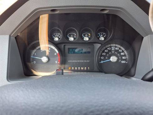 Used 2015 Ford F250 XL w/ Power Equipment Group AWD/4WD image 13