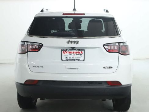Used 2024 Jeep Compass Latitude AWD/4WD image 36