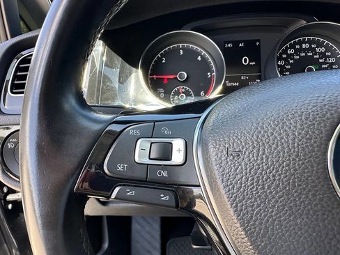 Used 2015 Volkswagen Golf TDI SEL FWD image 40