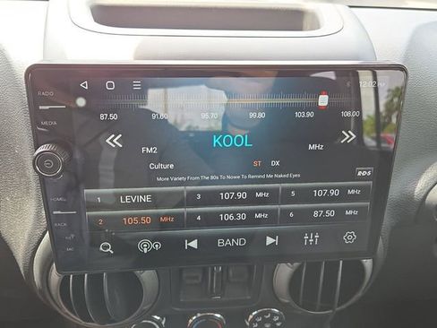 Used 2018 Jeep Wrangler Unlimited Sport S AWD/4WD image 12