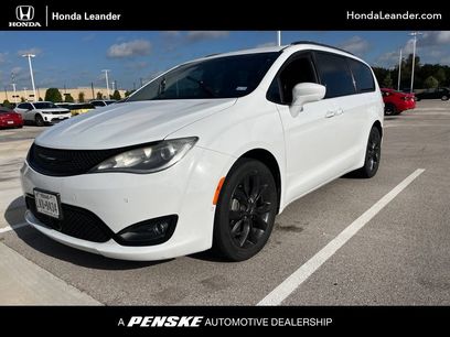 Used 2018 Chrysler Pacifica Touring-L w/ Advanced Safetytec Group