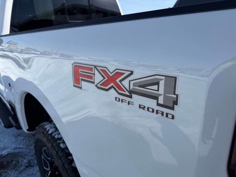 Used 2025 Ford F350 Platinum w/ FX4 Off-Road Package image 45