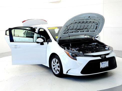 Certified 2023 Toyota Corolla LE image 9