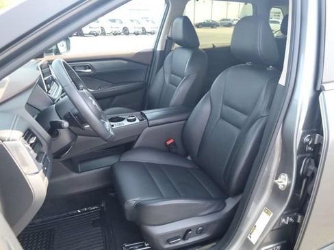 Certified 2023 Nissan Rogue SV w/ SV Premium B Package AWD/4WD image 20