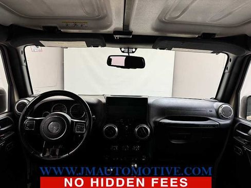 Used 2016 Jeep Wrangler Unlimited Sahara AWD/4WD image 11