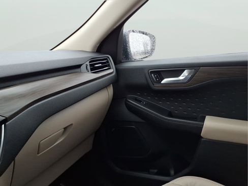 Used 2020 Ford Escape Titanium image 20