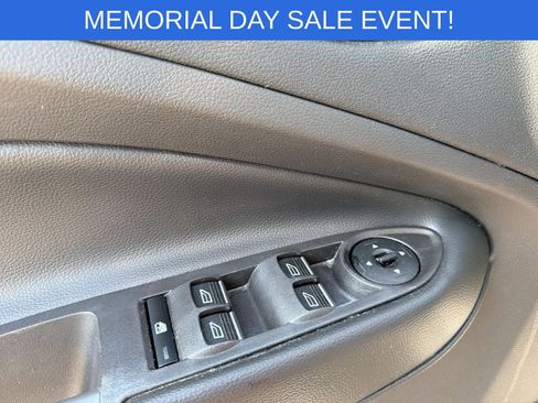Used 2019 Ford Escape SE FWD image 18