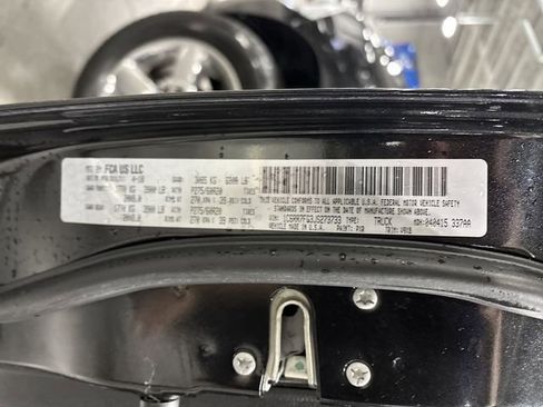 Used 2018 RAM 1500 Express w/ Express Value Package image 37