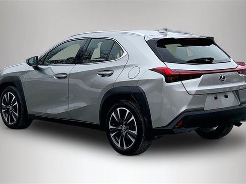 Used 2021 Lexus UX 200 w/ Accessory Package (Z2) image 9
