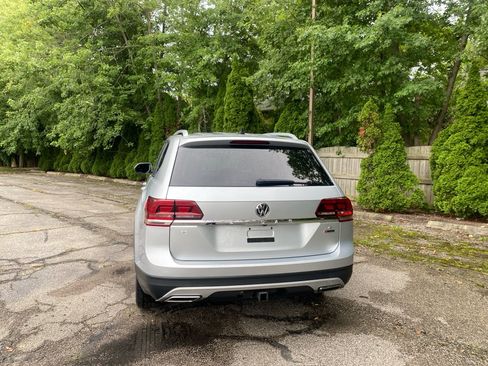 Used 2018 Volkswagen Atlas SE AWD/4WD image 4