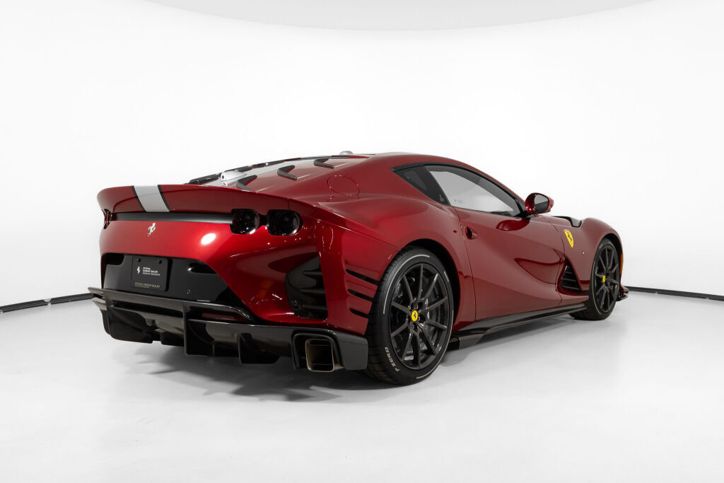 Certified 2022 Ferrari 812 Competizione RWD image 9
