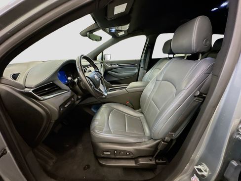Used 2024 Buick Enclave Premium image 13