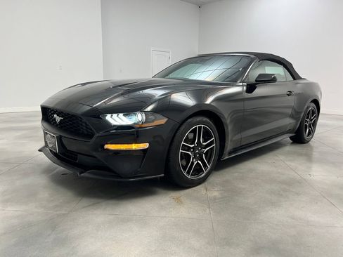 Used 2023 Ford Mustang Premium image 3