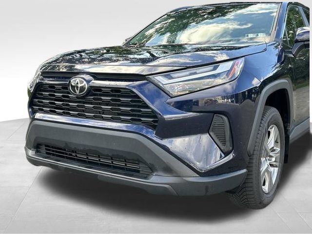 Used 2025 Toyota RAV4 XLE AWD/4WD image 12