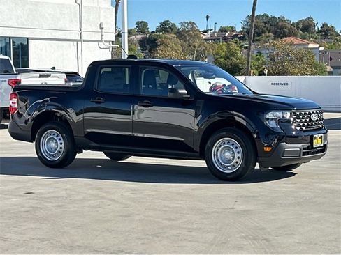 New 2025 Ford Maverick XL image 3