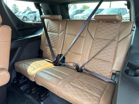 Certified 2022 Cadillac Escalade Sport w/ Touring Package AWD/4WD image 18