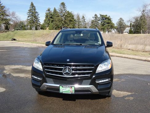 Used 2014 Mercedes-Benz ML 350 4MATIC image 3