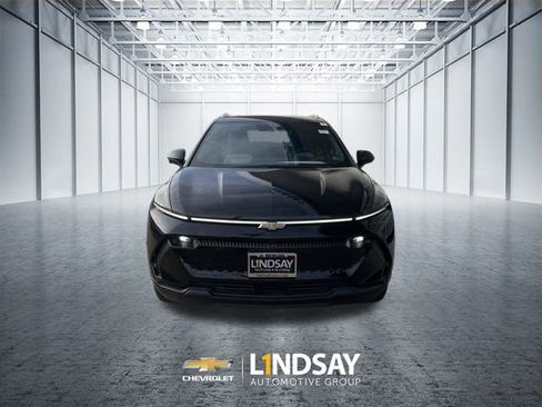 New 2026 Chevrolet Equinox EV LT AWD/4WD image 3