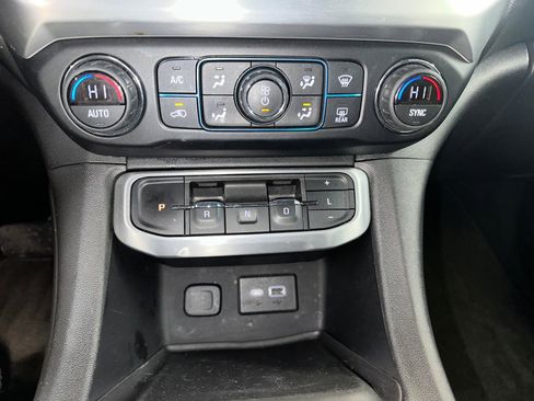 Used 2020 GMC Acadia SLE w/ Driver Convenience Package image 14